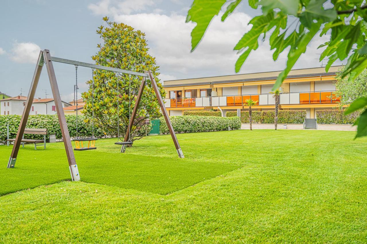 Hygge Family Apartment - One Step Away From The Lake!!! Sirmione Eksteriør bilde